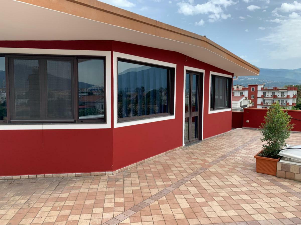 Chateau Madame Josephine Scafati Exterior foto